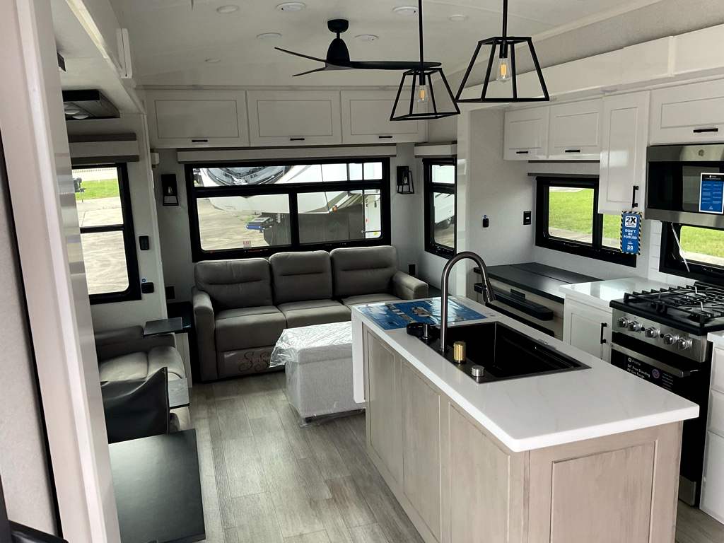 2026 JAYCO PINNACLE 32 RLTS - Image 26
