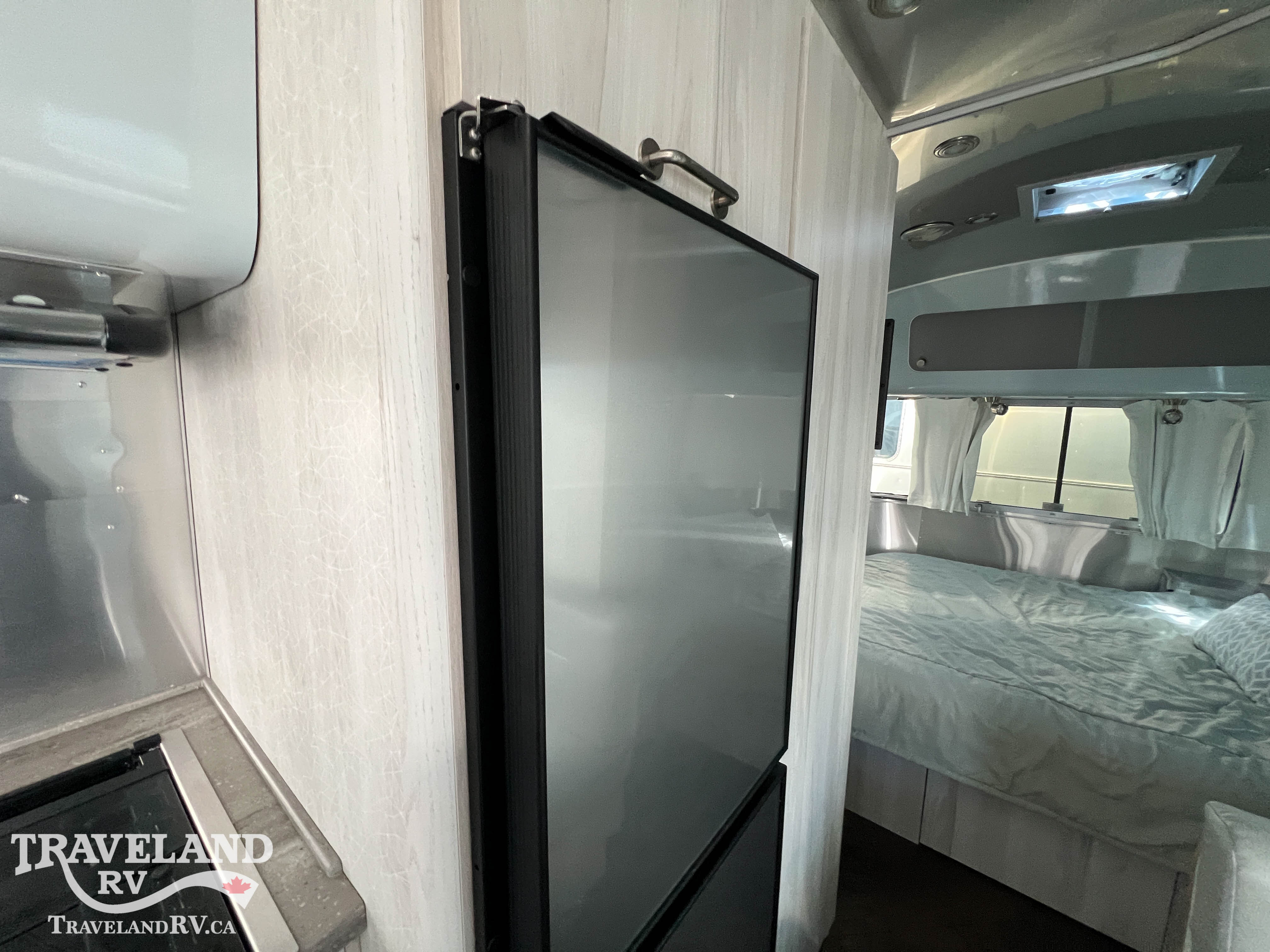 2023 AIRSTREAM 23FB INTERNATIONAL - Image 11