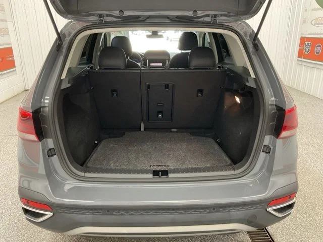2022 Volkswagen Taos Utility 4D SEL 2WD - Image 23