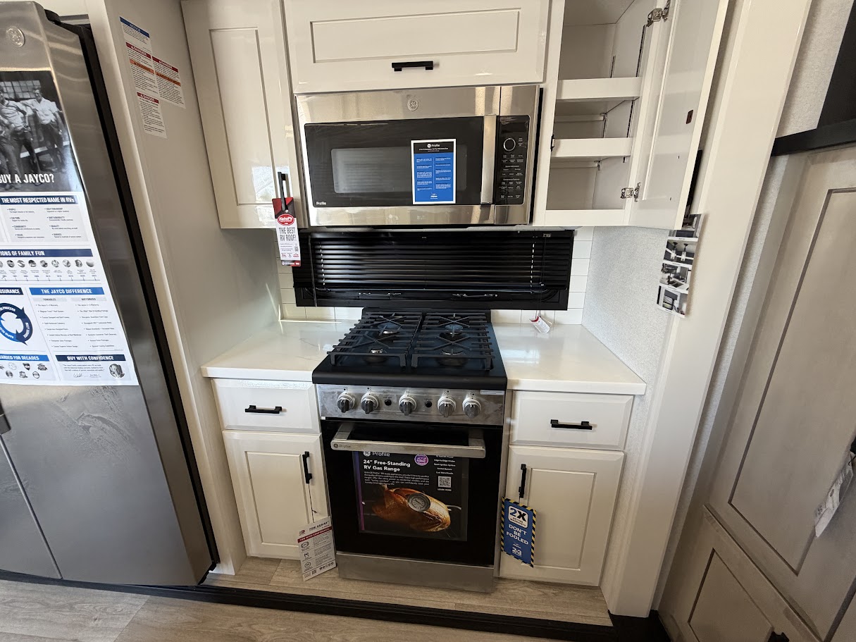 2027 JAYCO PINNACLE 39FLOK - Image 34
