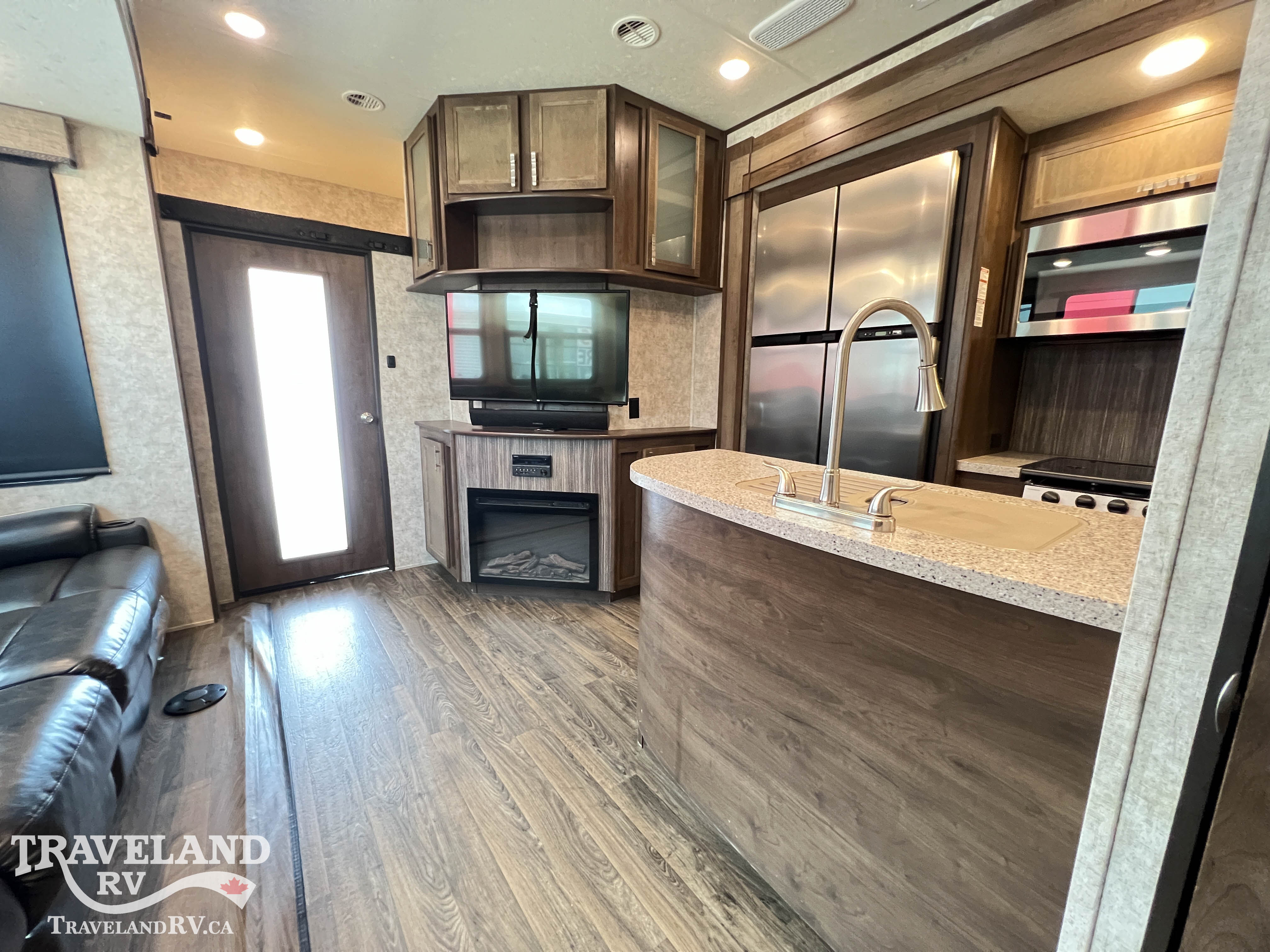 2019 Highland Ridge Highlander HF350H - Image 3