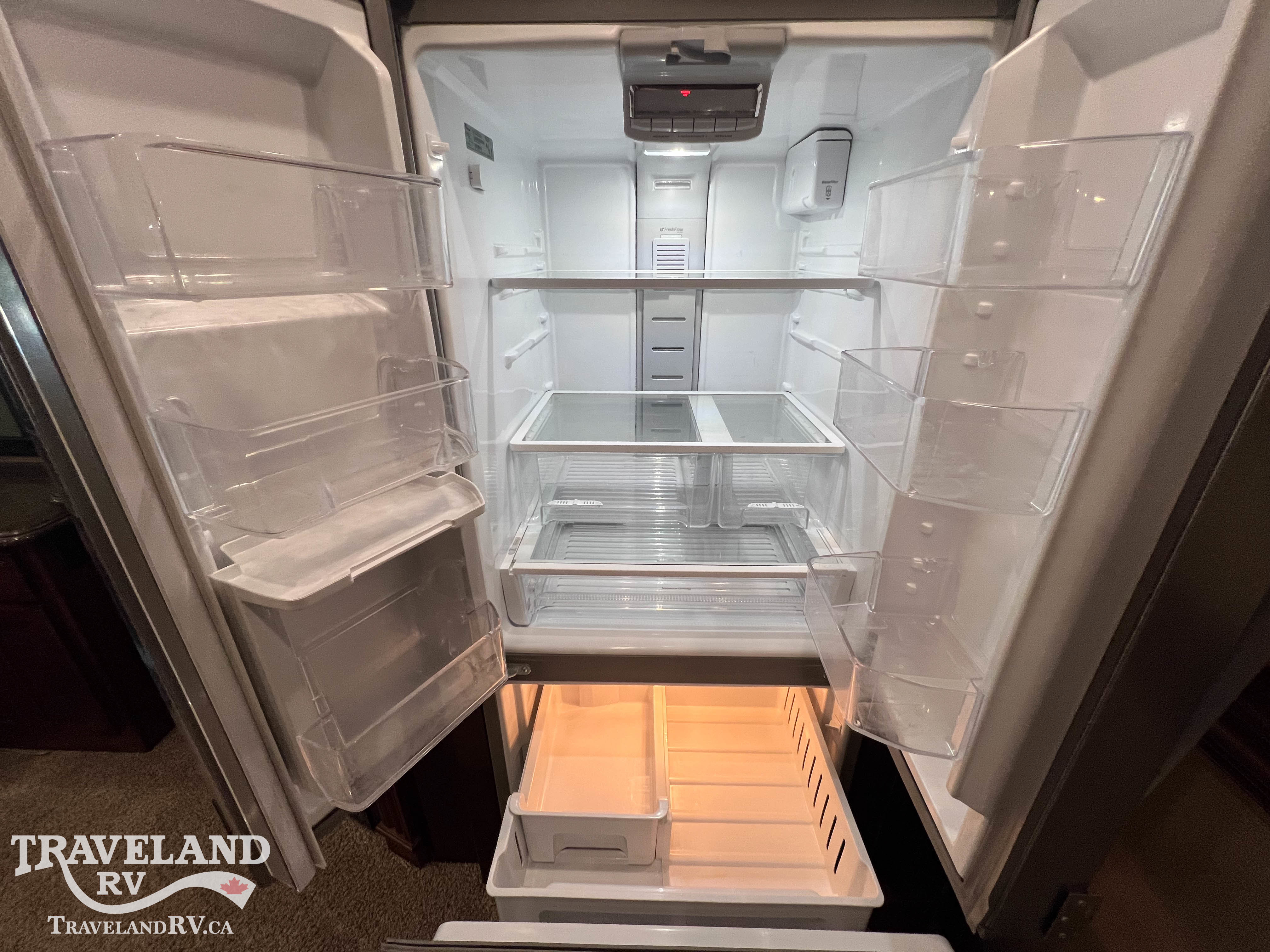 2018 Fleetwood Discovery LXE 40D - Image 16