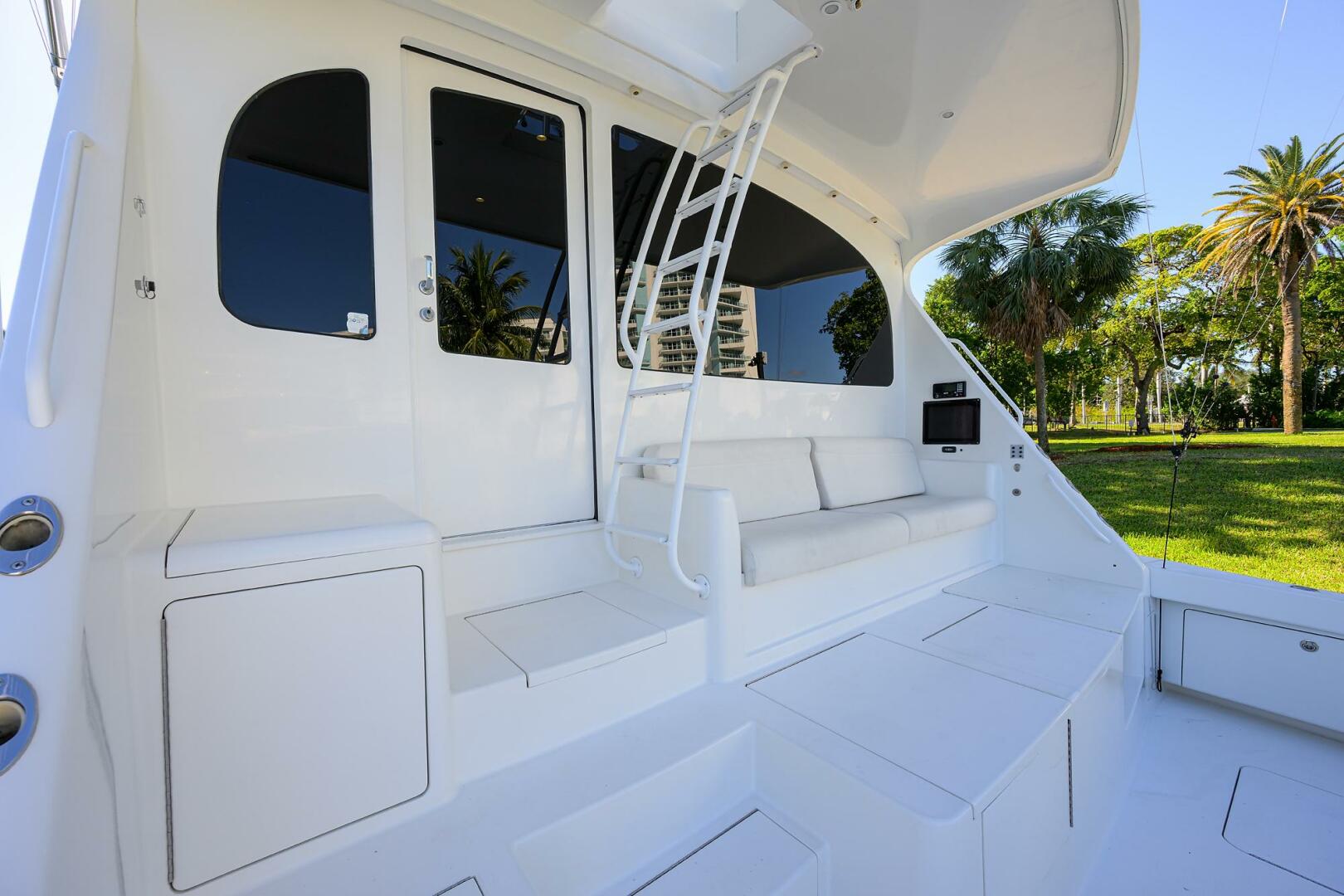 2014 Viking 76 Enclosed Bridge - Image 54