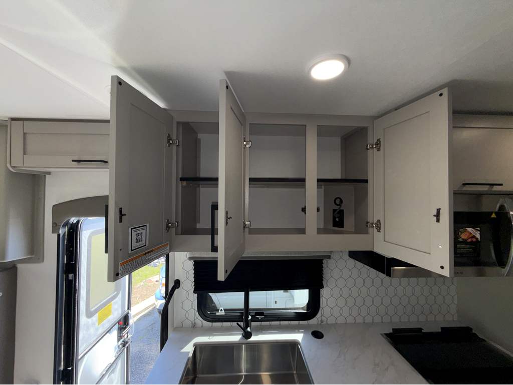 2027 ENTEGRA COACH ODYSSEY 24B - Image 18