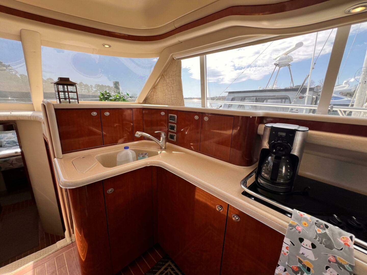 2004 Sea Ray 480 Sedan Bridge - Image 25