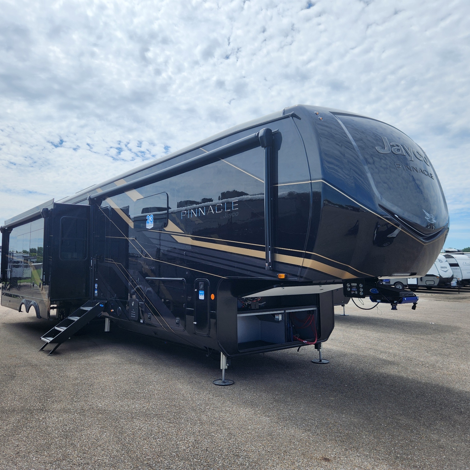 2026 JAYCO PINNACLE 38FBRK - Image 1