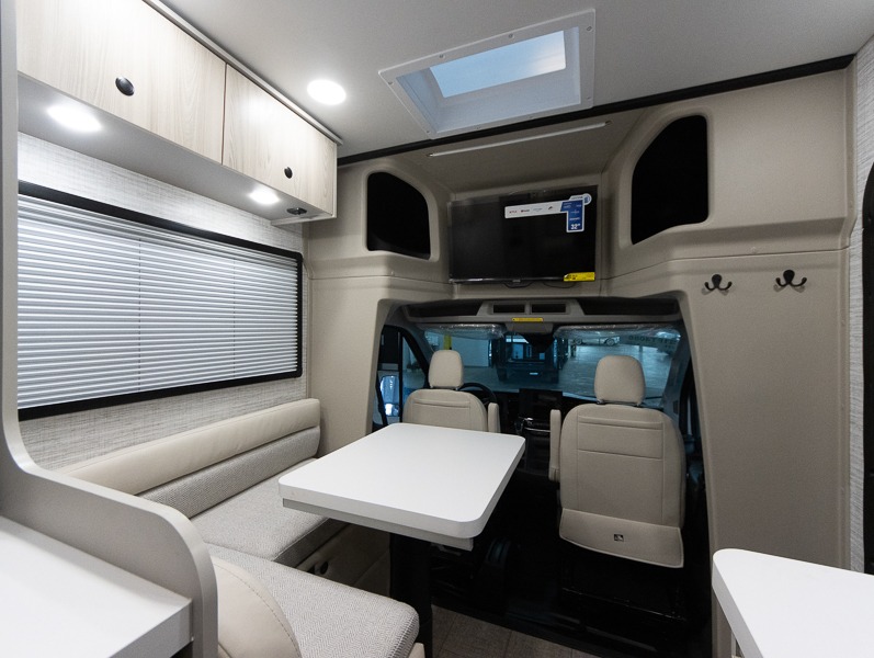 2025 Jayco Granite Ridge 22T - Image 9