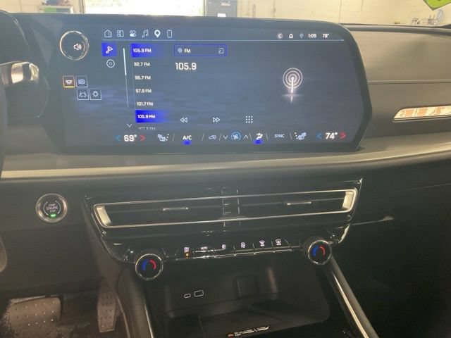 2025 Chevrolet Traverse Utility 4D LS AWD - Image 22