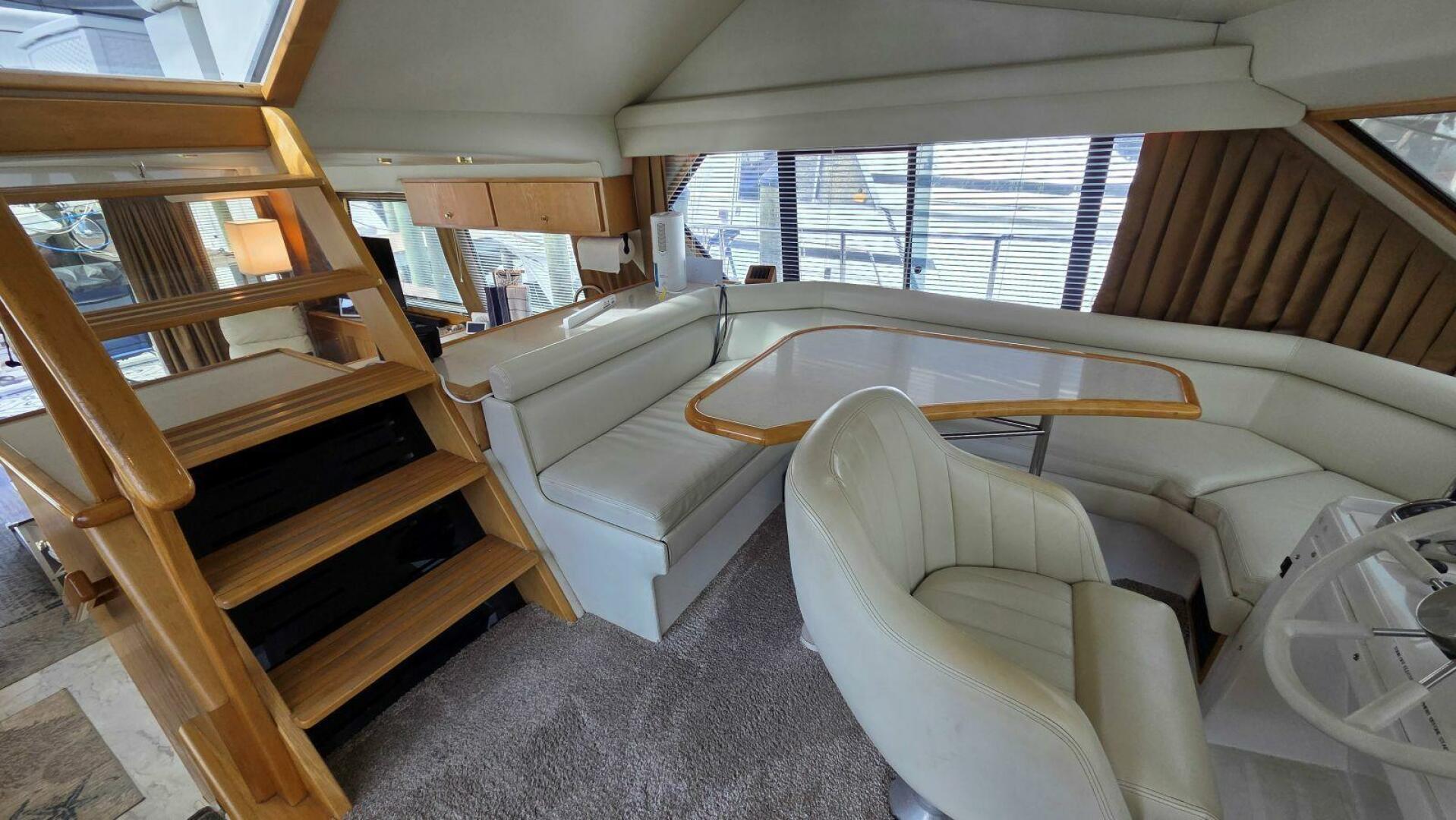 1998 Navigator 5300 - Image 39