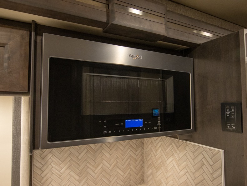 2022 Thor Motor Coach Palazzo 37.4 - Image 10
