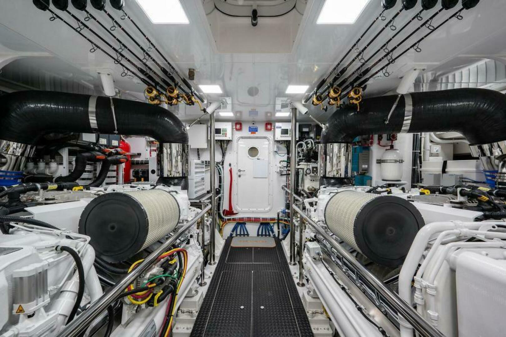 2018 Viking Enclosed Flybridge - Image 82