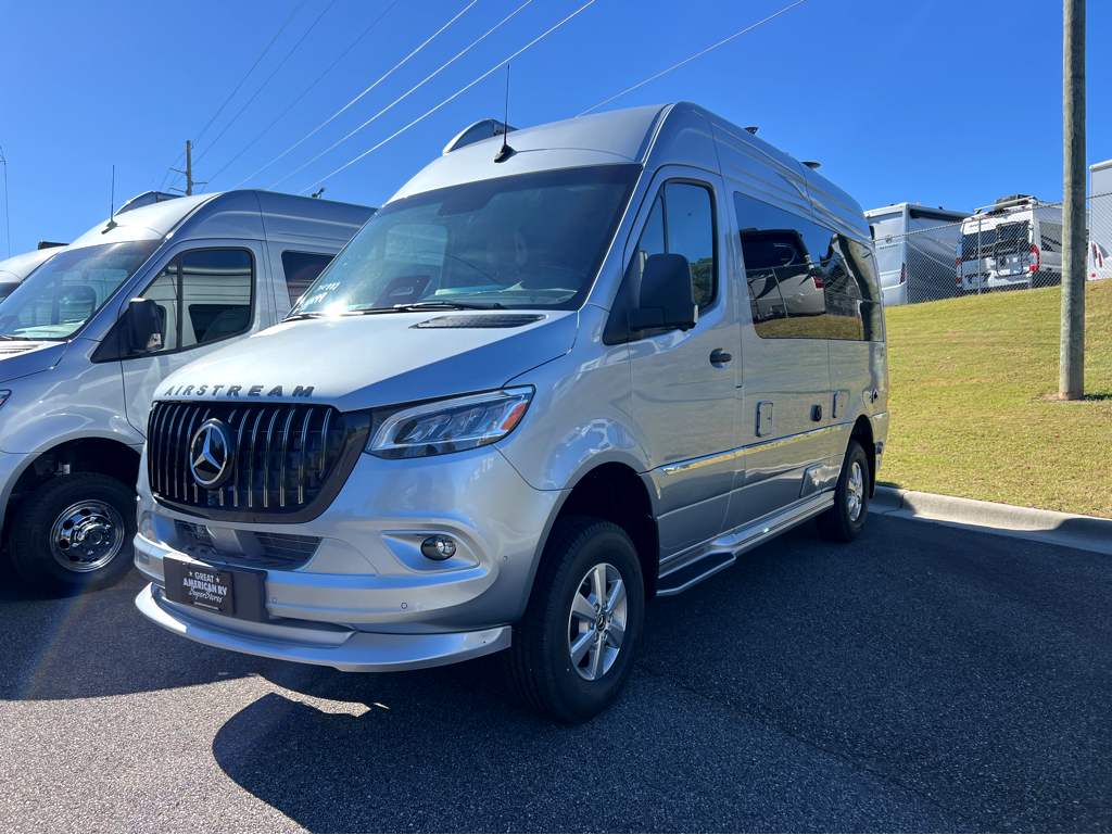 2026 Airstream Interstate 19 SE - Image 2