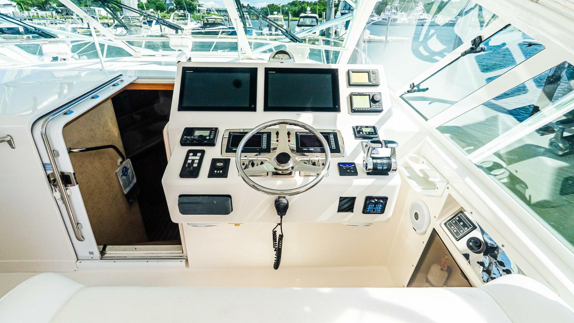 2008 Cabo 38 Express - Image 18