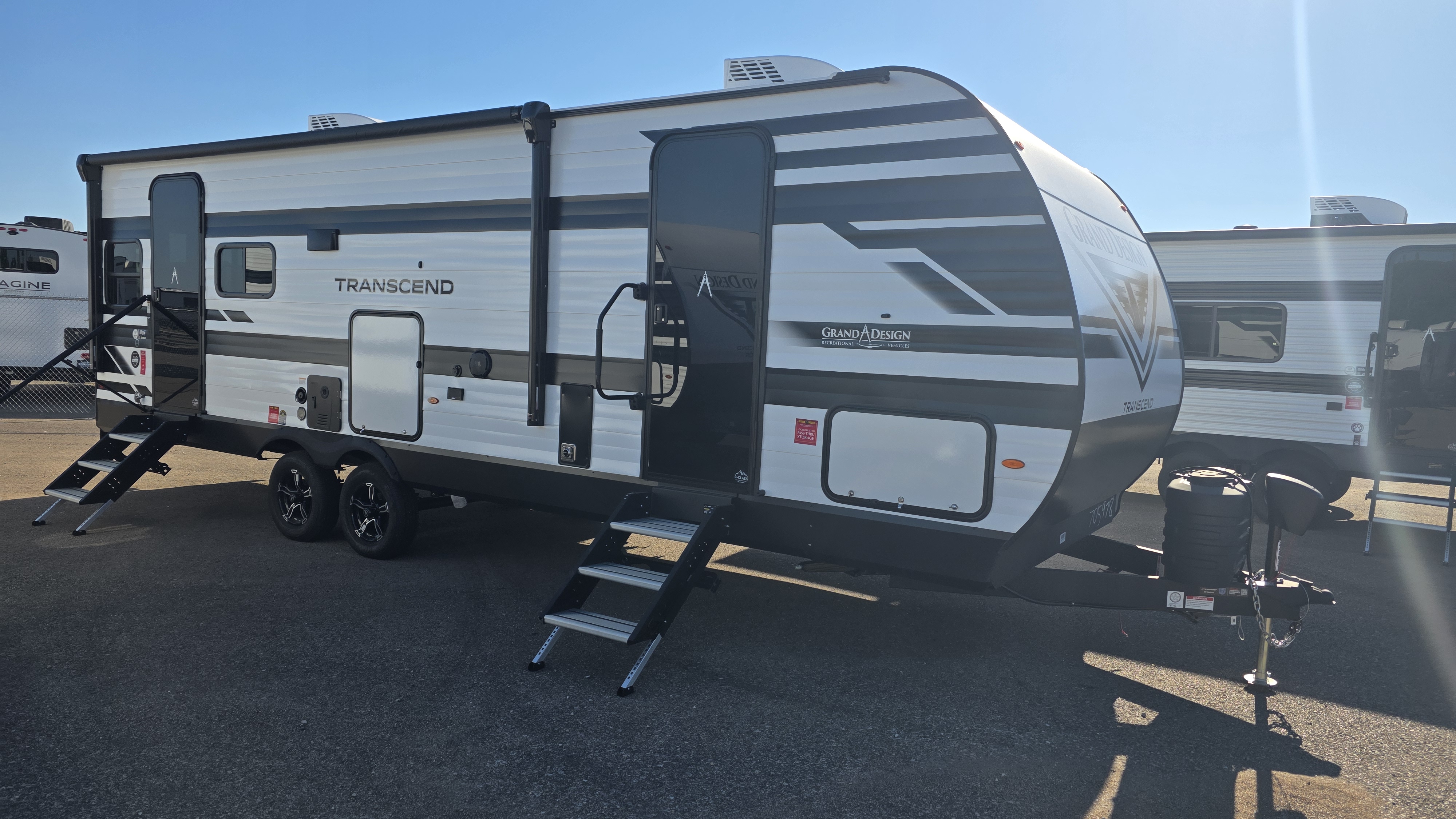 2027 GRAND DESIGN TRANSCEND 245RLT - Image 1