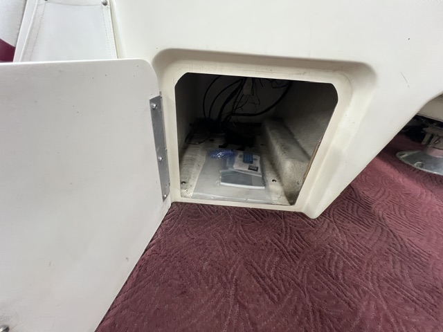 2002 LOWE SUNCRUISER TR220 - Image 13