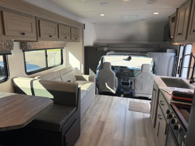 2026 Forest River Sunseeker LE 2850SLEF - Image 14
