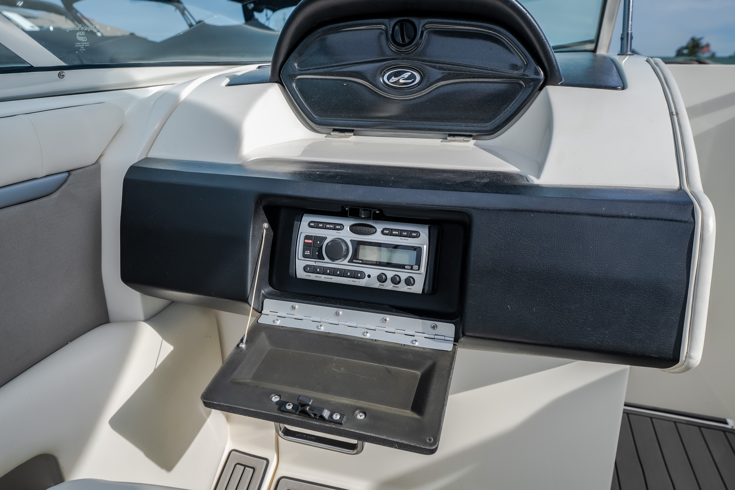 2006 Sea Ray 270 SLX - Image 39