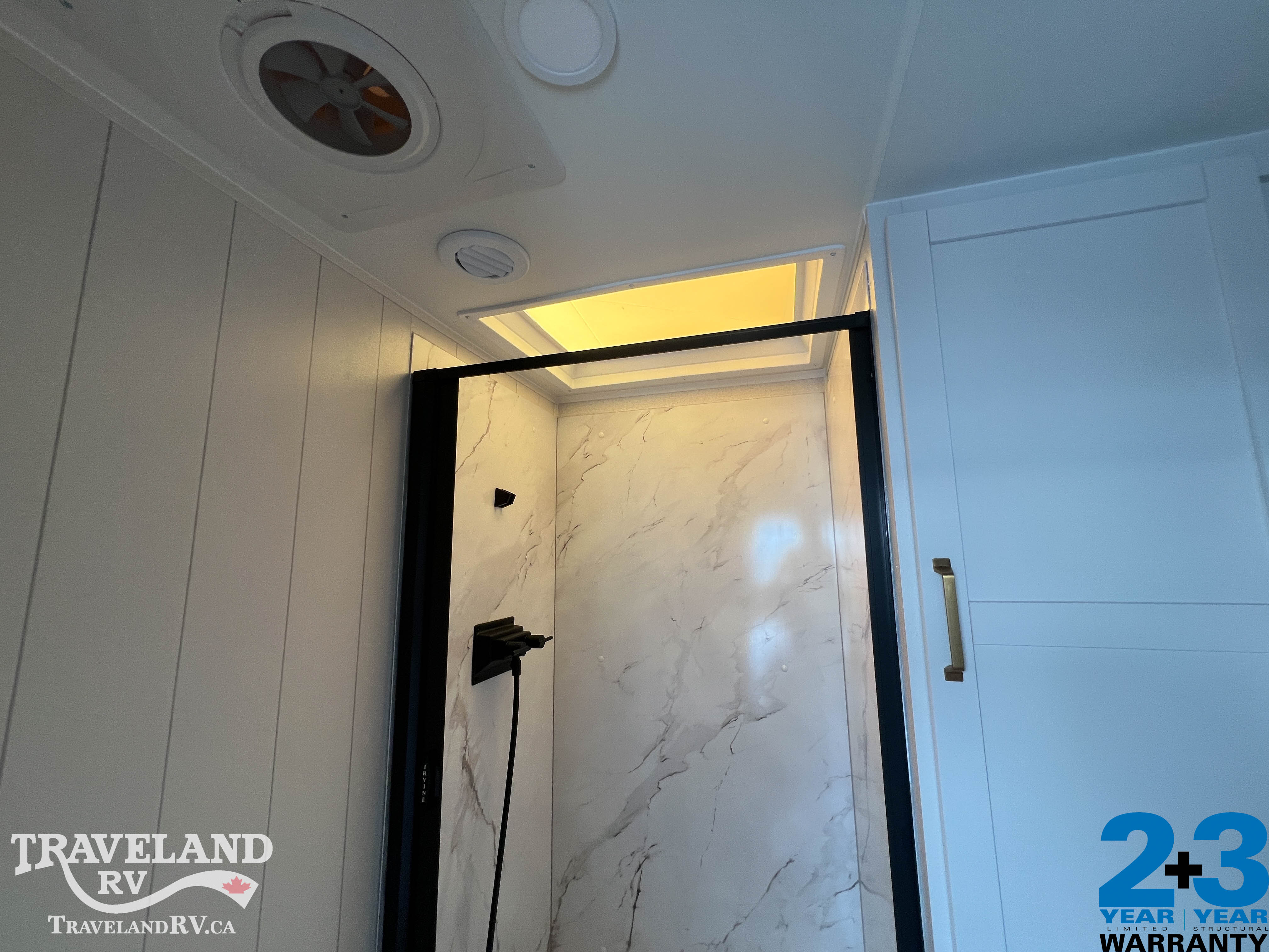 2027 Jayco Eagle 312BHOK - Image 33