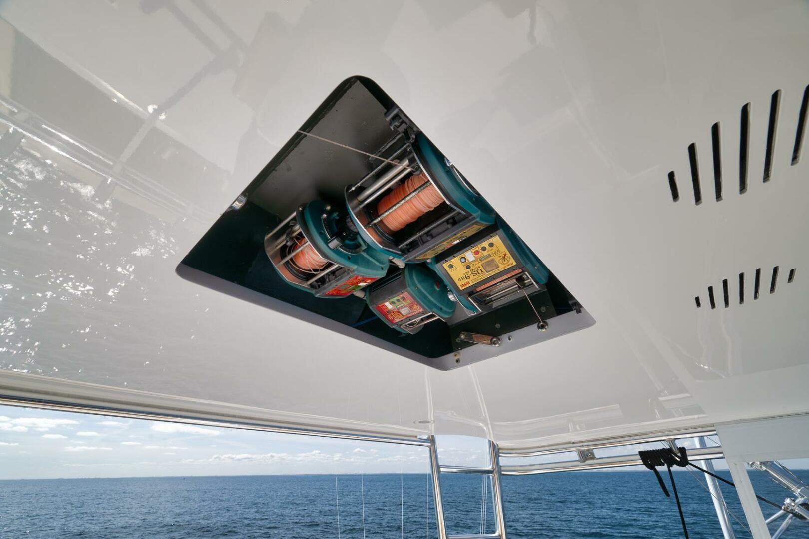 2002 Weaver 60 Convertible - Image 26