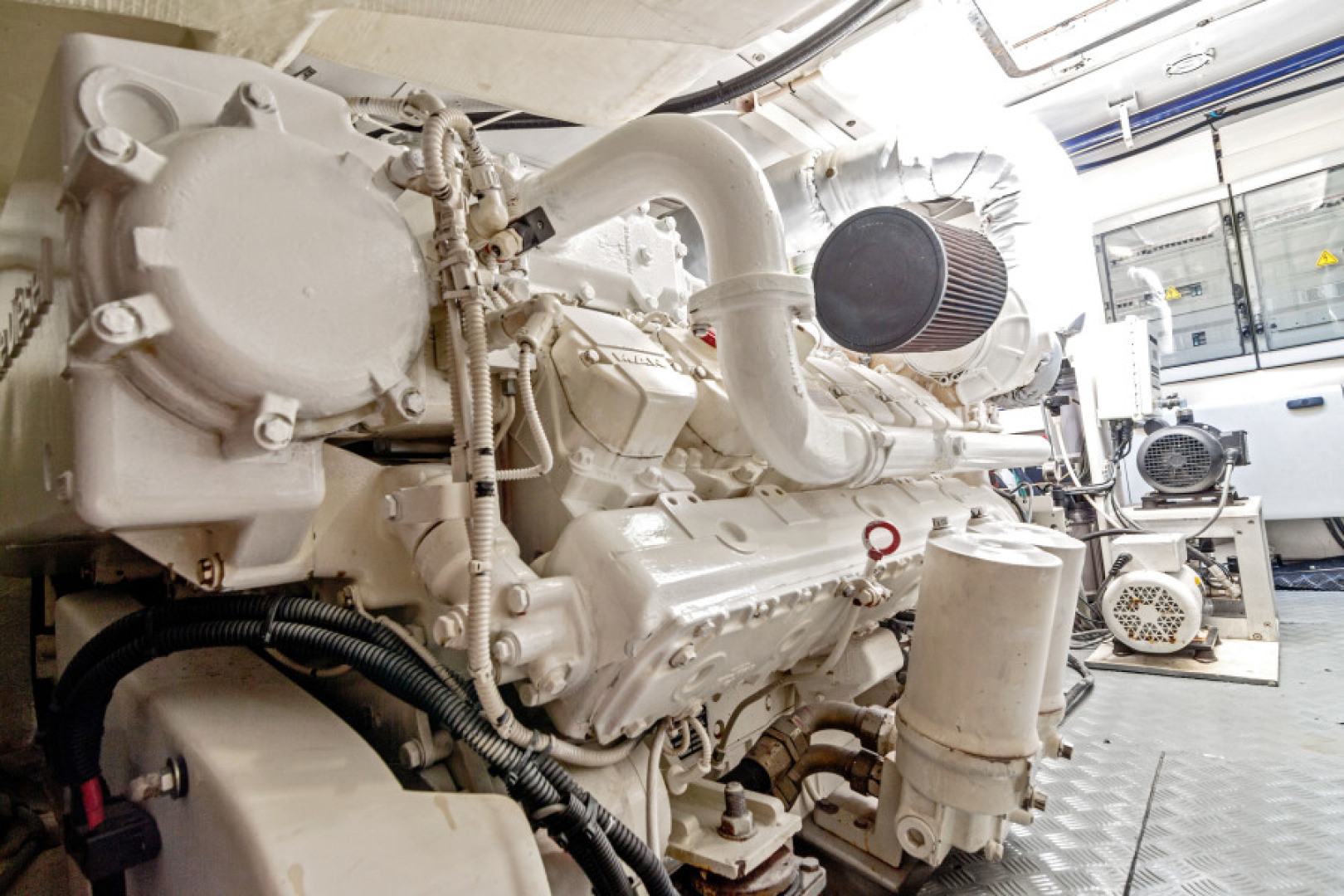 2009 Azimut 68S - Image 27