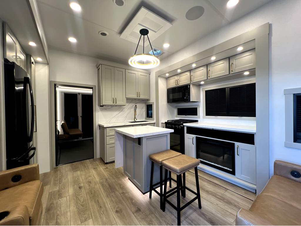 2026 BRINKLEY G 3520 - Image 5