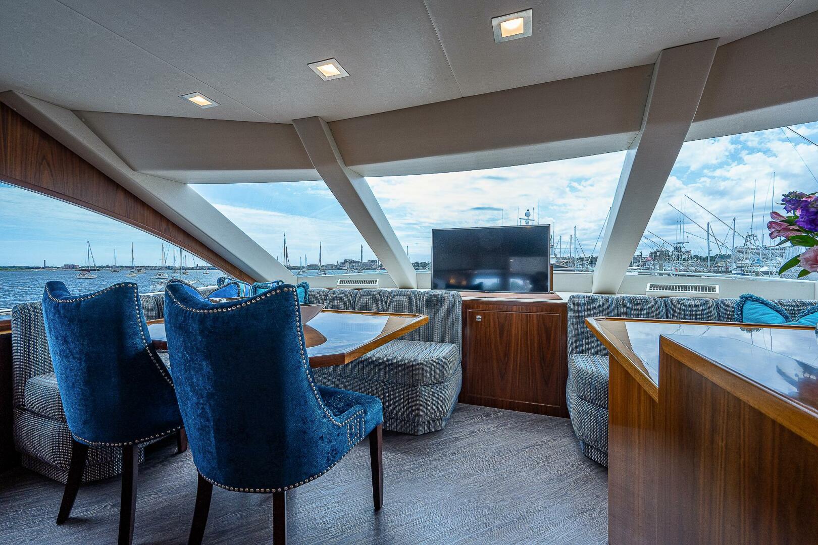 2017 Viking 75 Motoryacht - Image 8