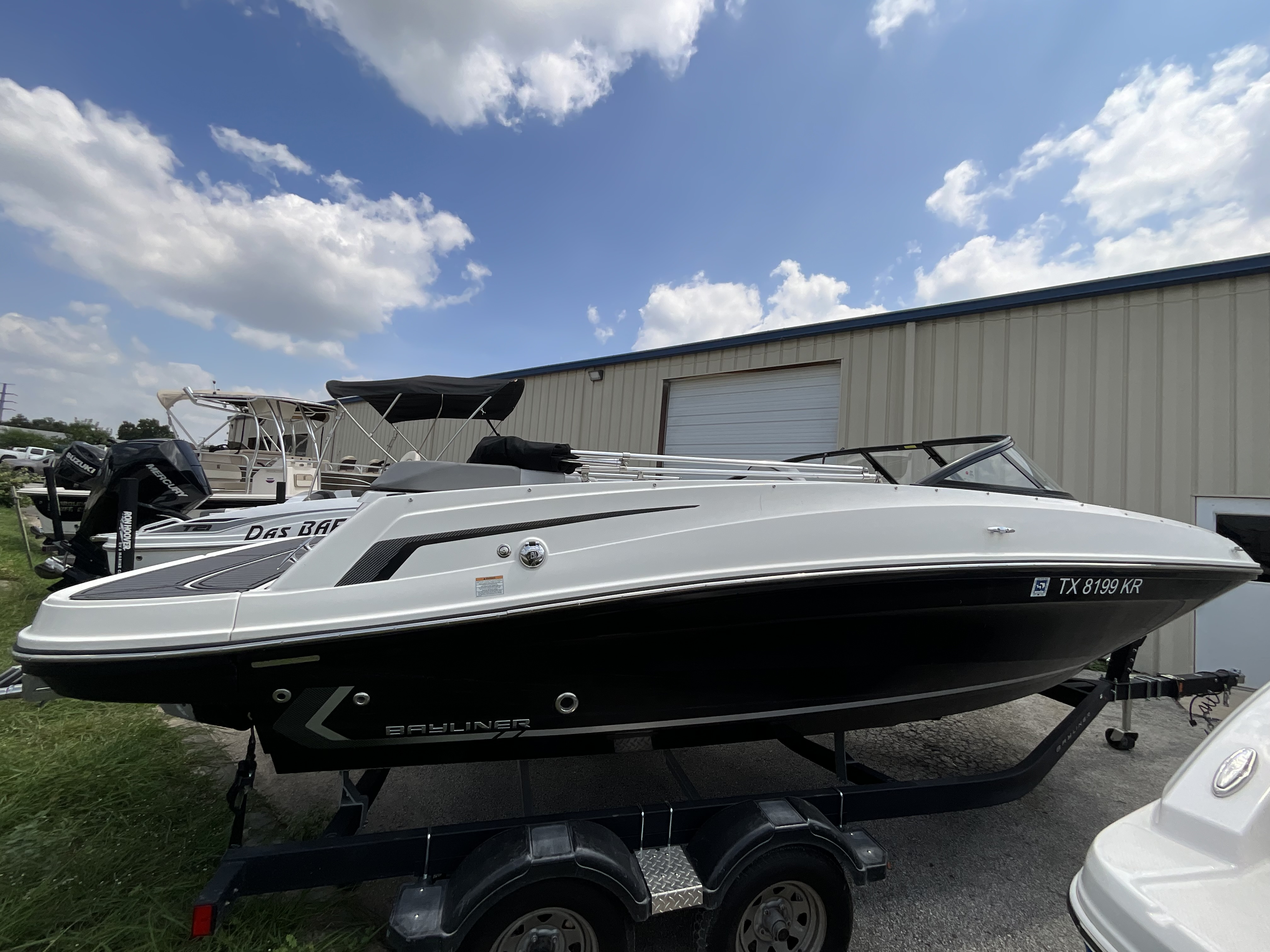 2023 BAYLINER 2023 VR5 - Image 2