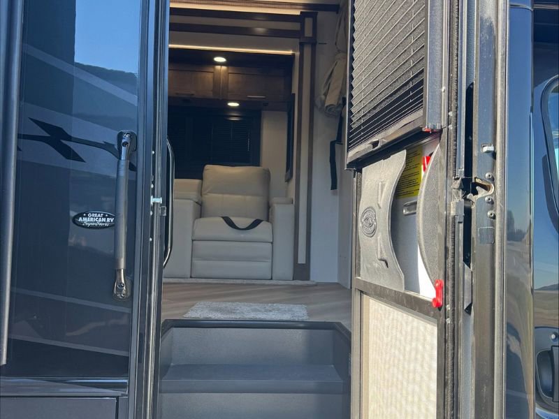 2026 JAYCO SENECA 37M - Image 6