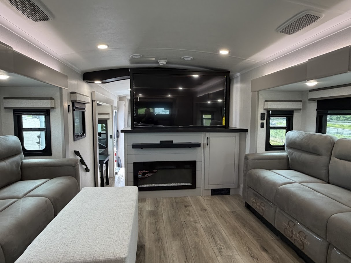 2026 JAYCO NORTH POINT 382FLRB - Image 23