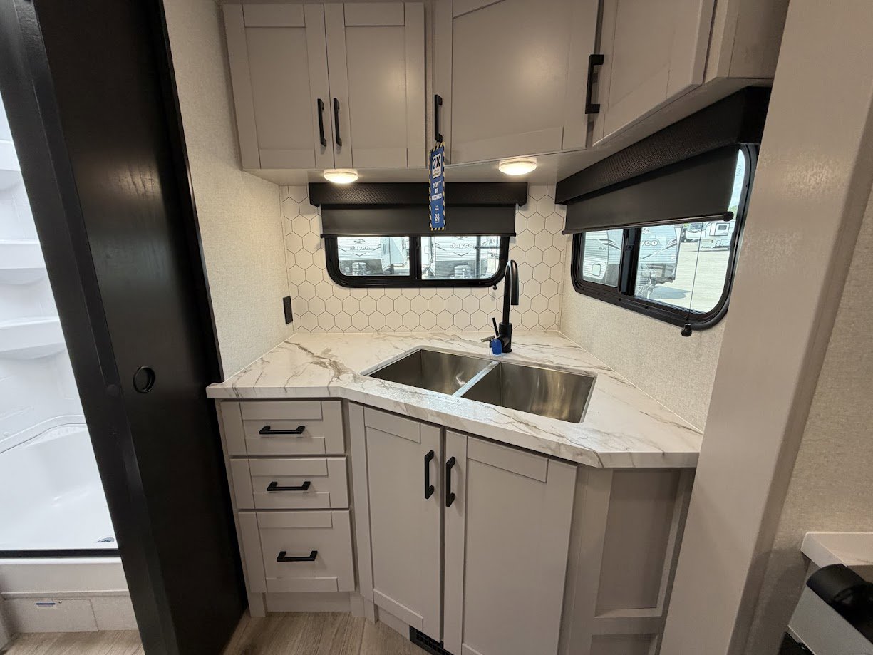 2026 JAYCO JAY FEATHER 21MML - Image 30