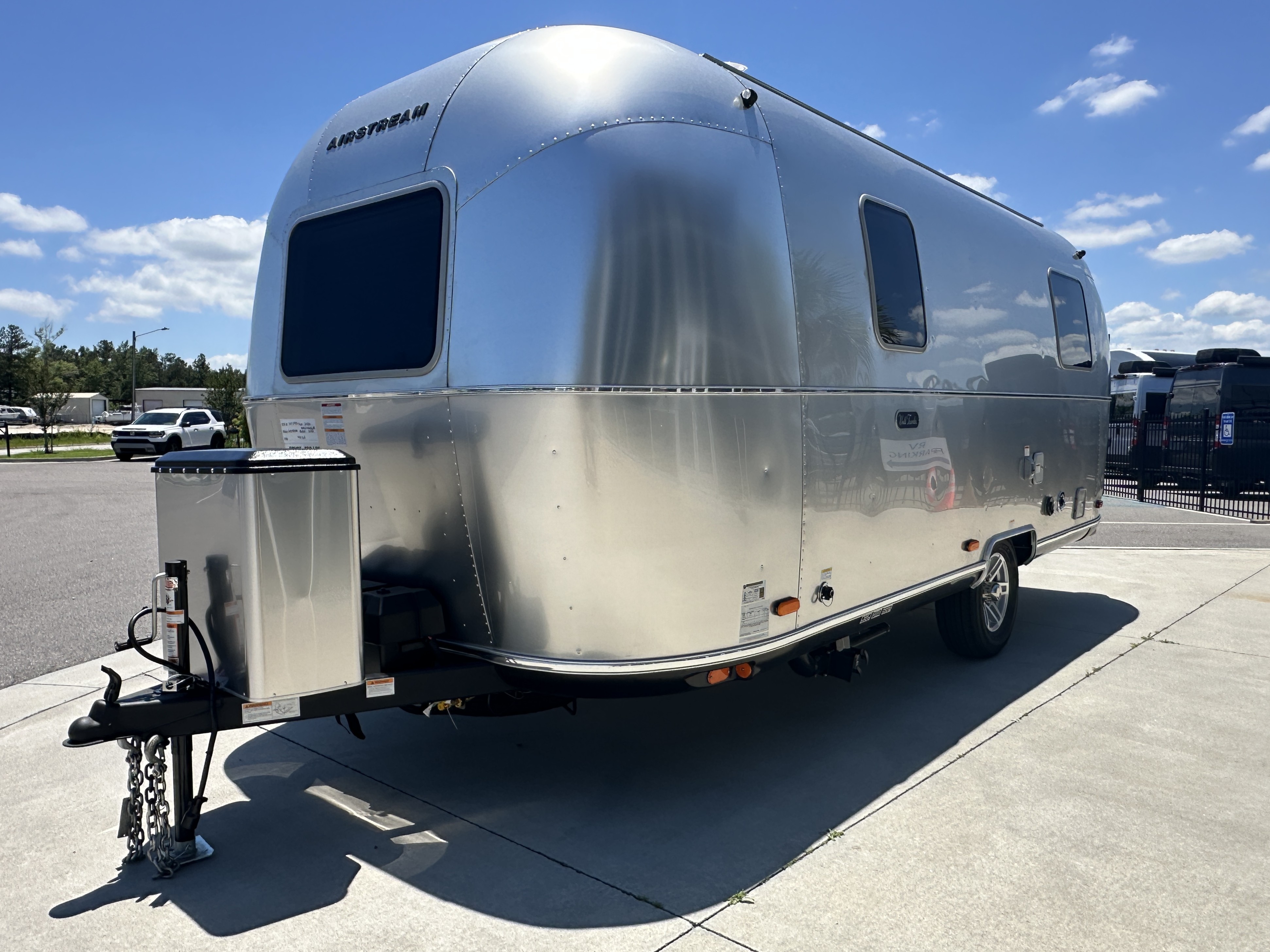 2026 Airstream World Traveler 22RB - Image 8