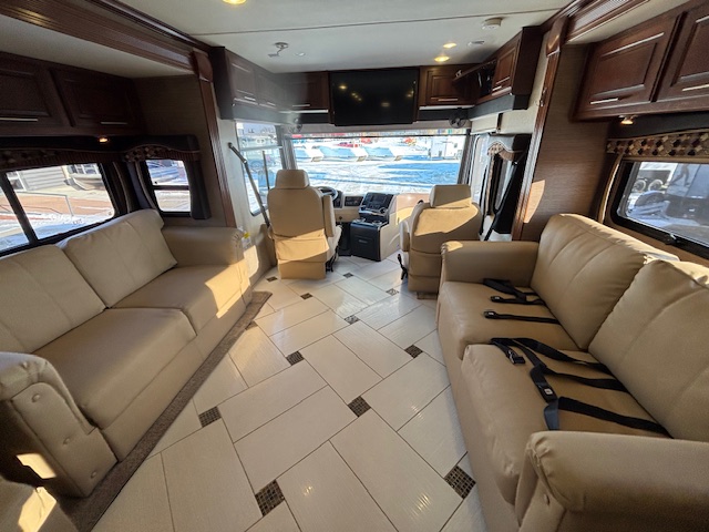 2014 Coachmen Cross Country 404RB - Image 49