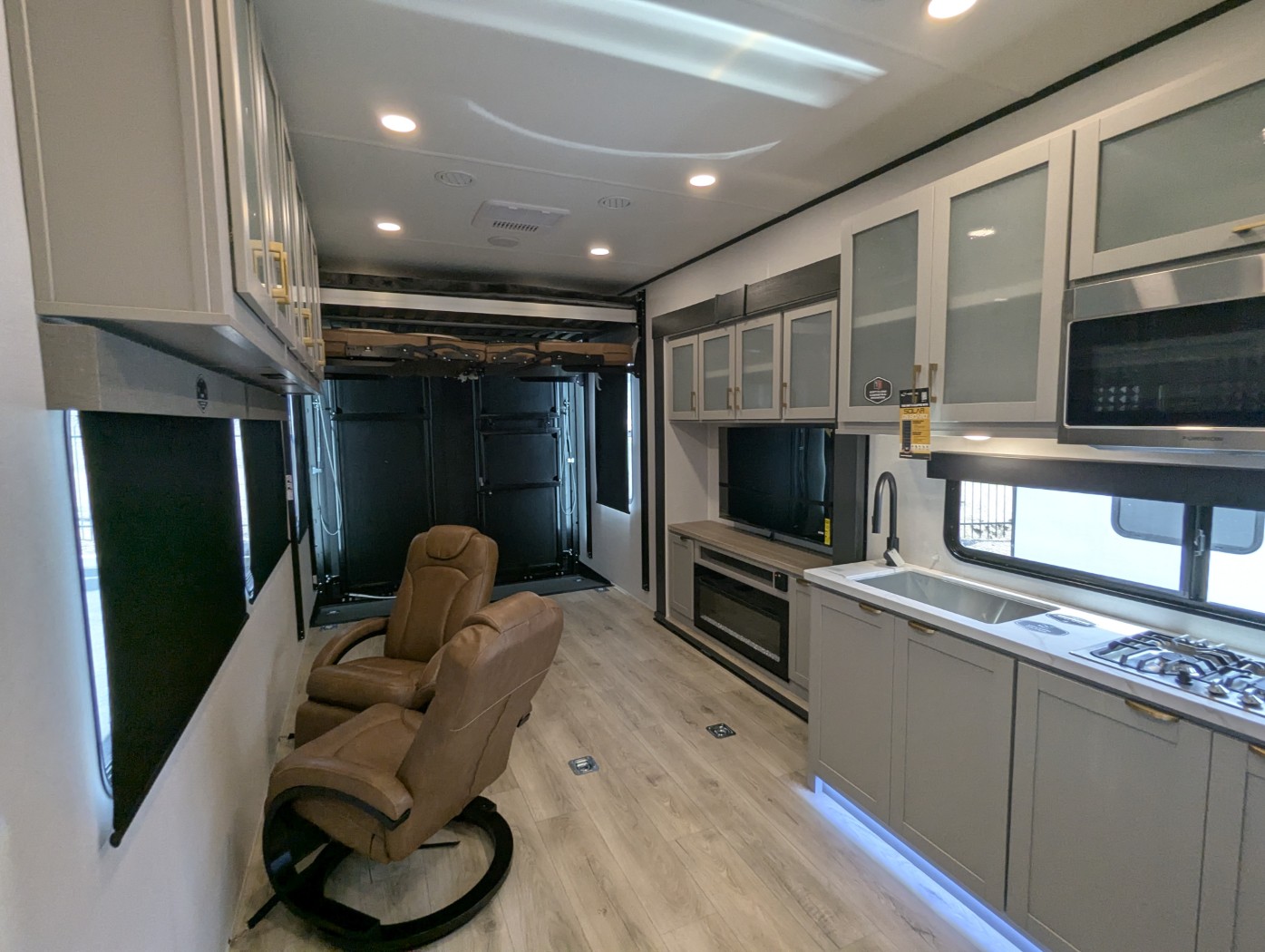 2027 Forest River Stealth 3300 - Image 32