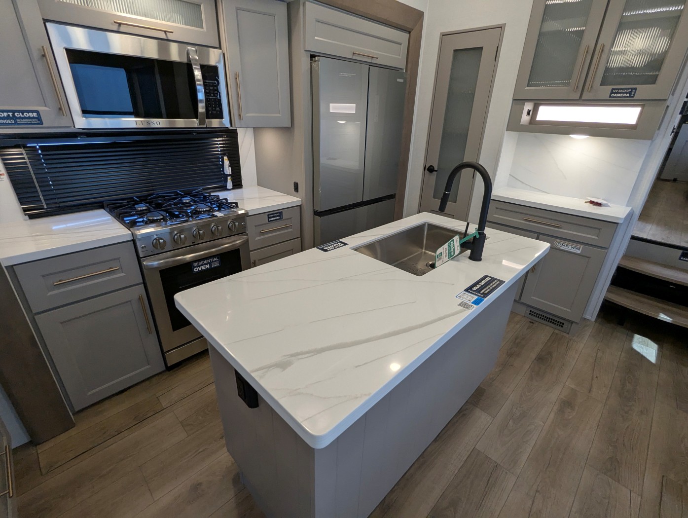 2025 Alliance RV Paradigm 375RD - Image 31