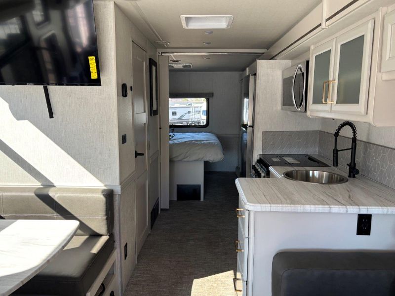 2026 Holiday Rambler Admiral 29M - Image 9
