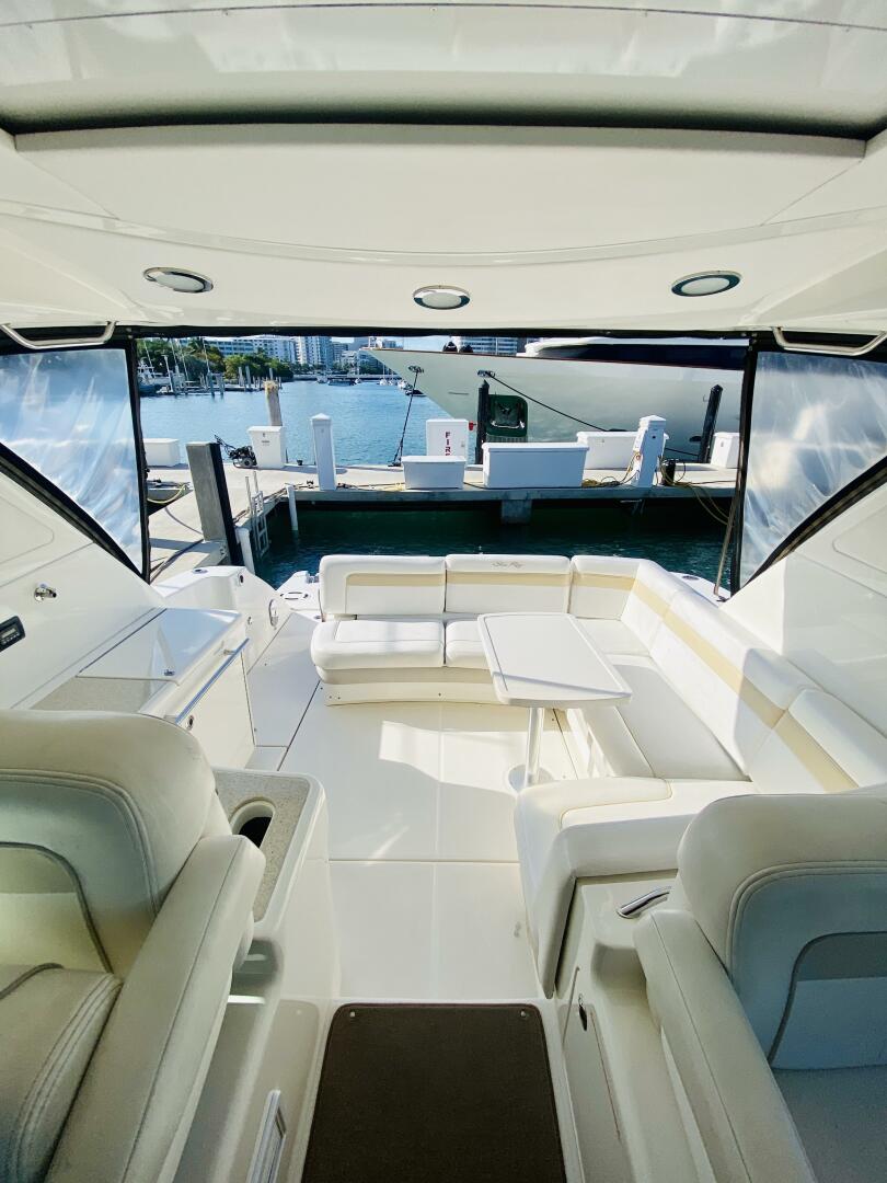 2010 Sea Ray 450 Sundancer - Image 12