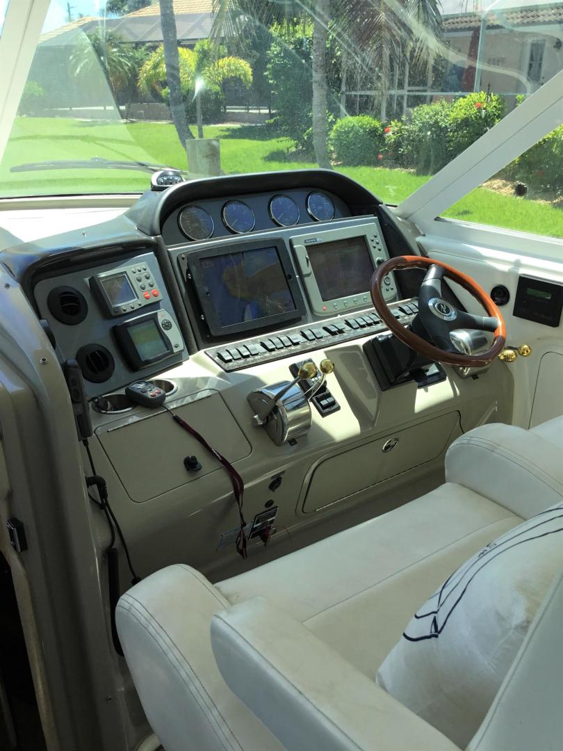 2005 Sea Ray 40 Motor Yacht - Image 24