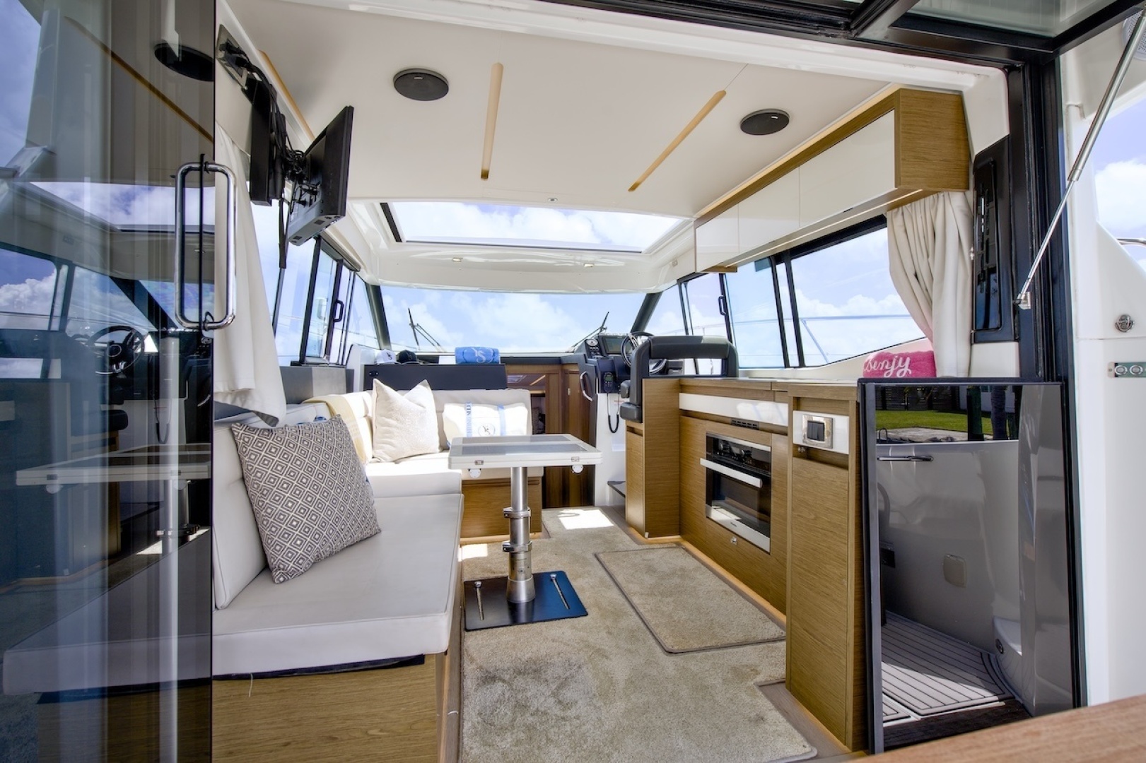 2020 Jeanneau NC37 - Image 11