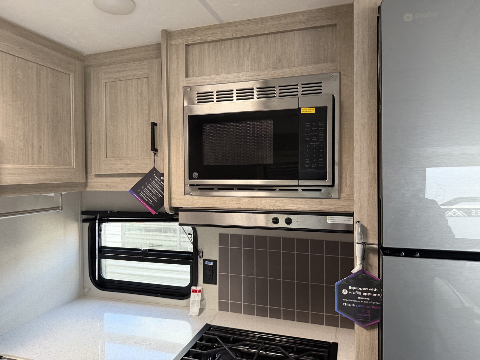2026 COACHMEN 333DORM - Image 31