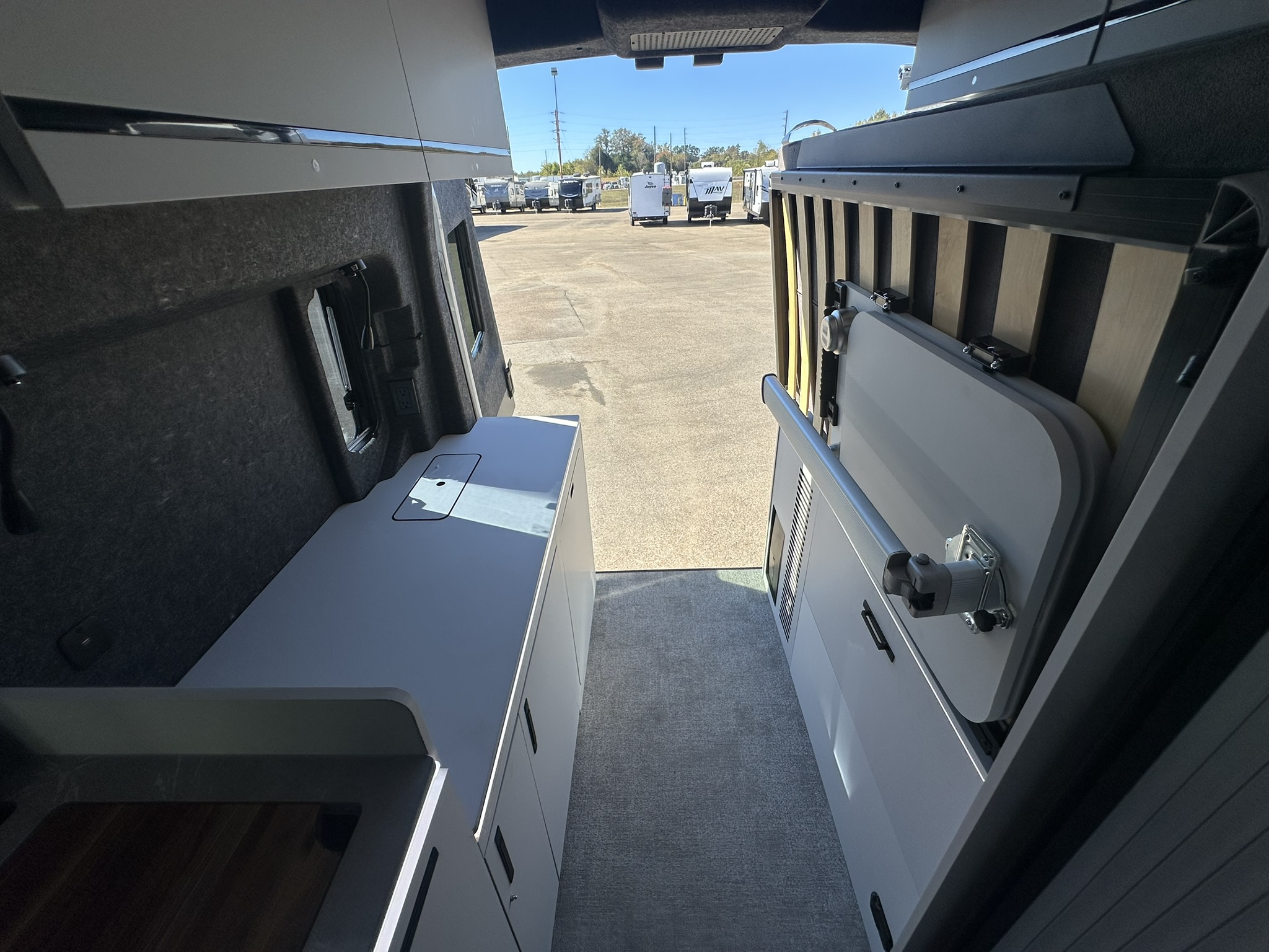 2026 GRAND DESIGN LINEAGE SERIESVT LVT1 - Image 27