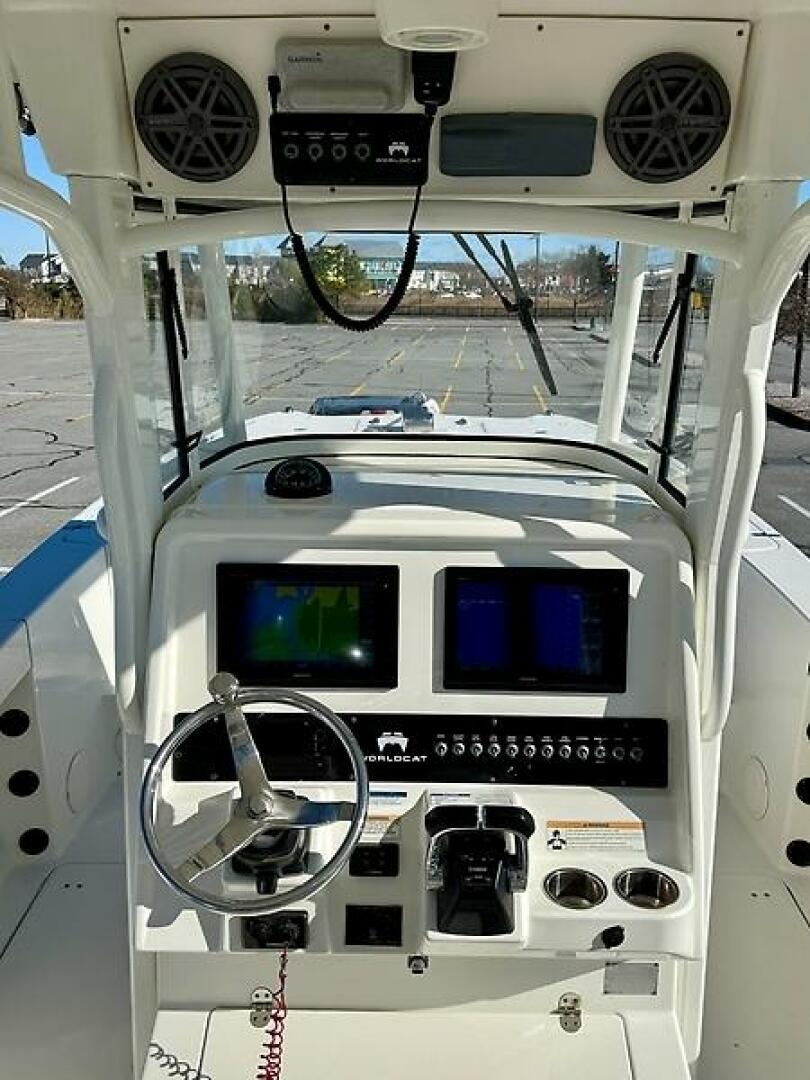 2017 World Cat 295 CC - Image 6
