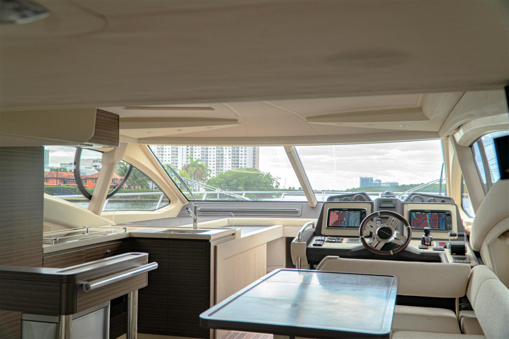 2013 Azimut FLY54 - Image 15