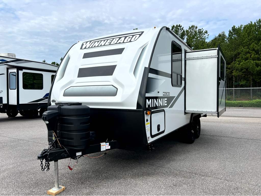 2024 WINNEBAGO MINNIE WINNIE 2108FBS - Image 2