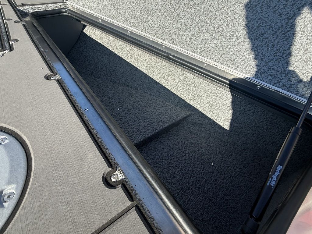 2026 Lund 2075 Impact XS Sport - Image 29