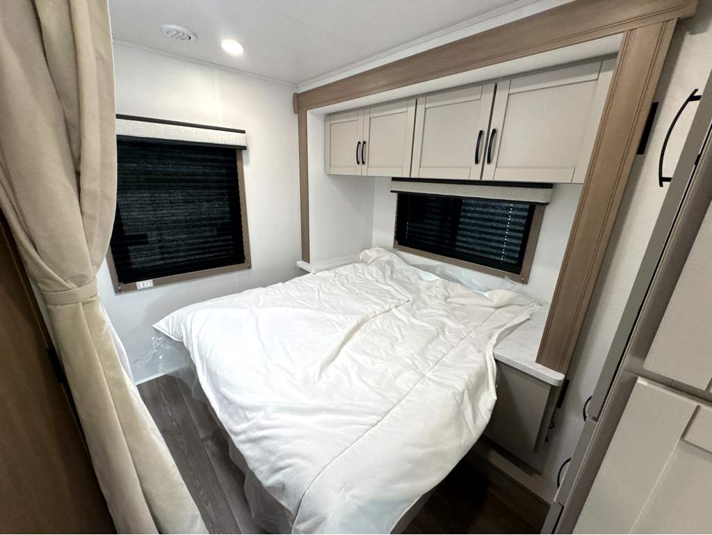 2027 ENTEGRA COACH ODYSSEY SE 22C - Image 15