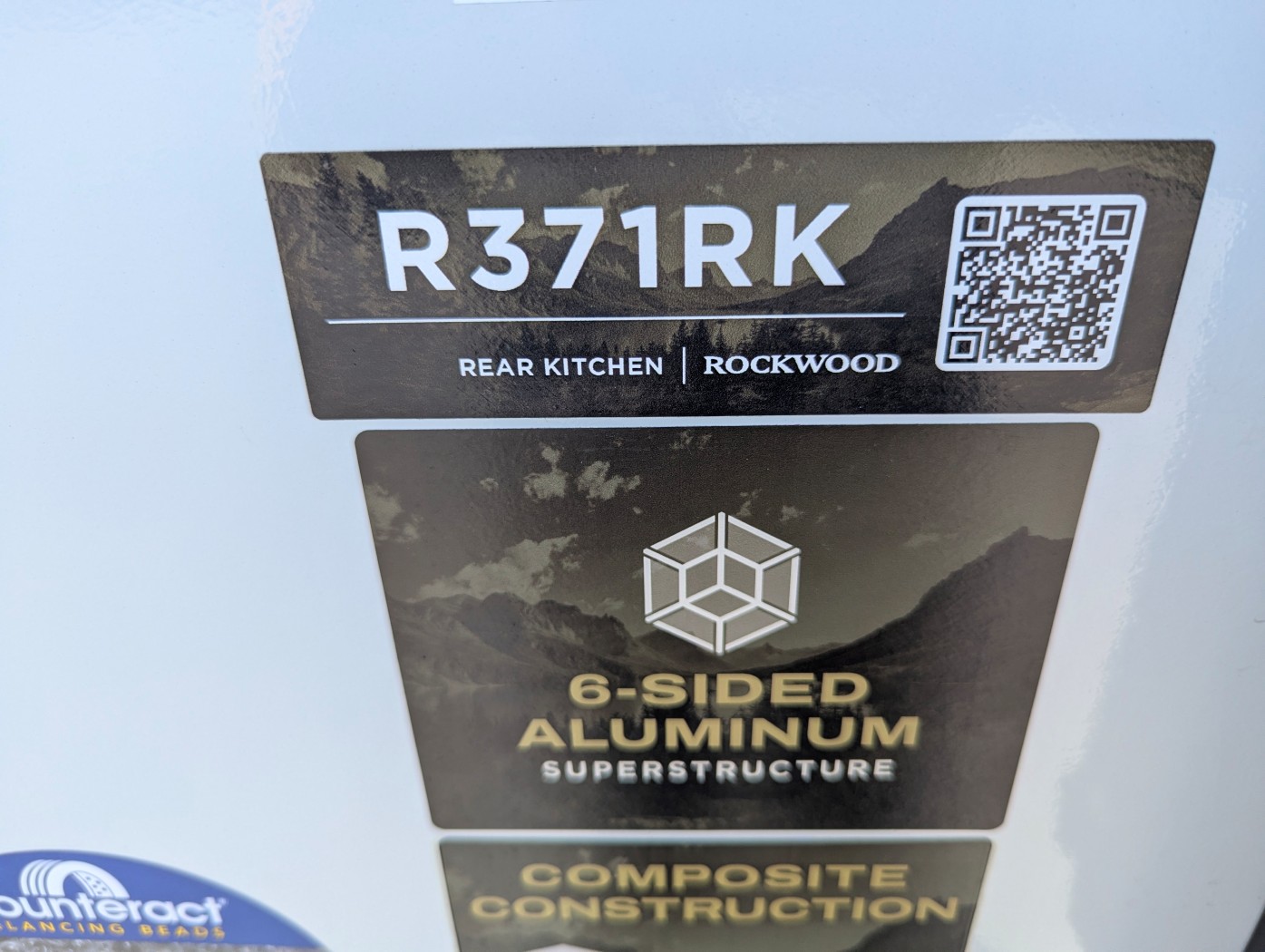 2026 Forest River Rockwood Signature R371RK - Image 10