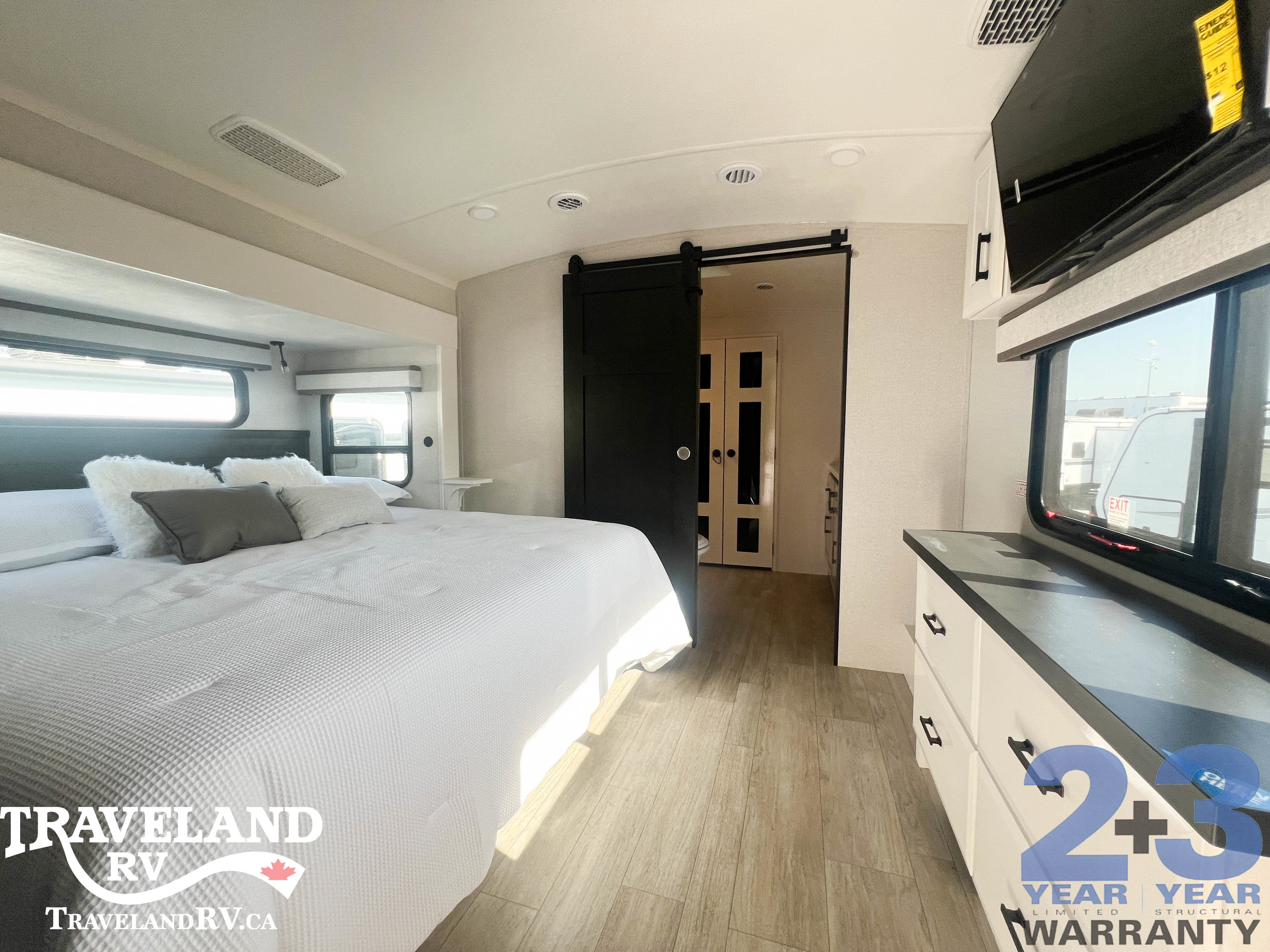 2026 Jayco Pinnacle 36FBTS - Image 29