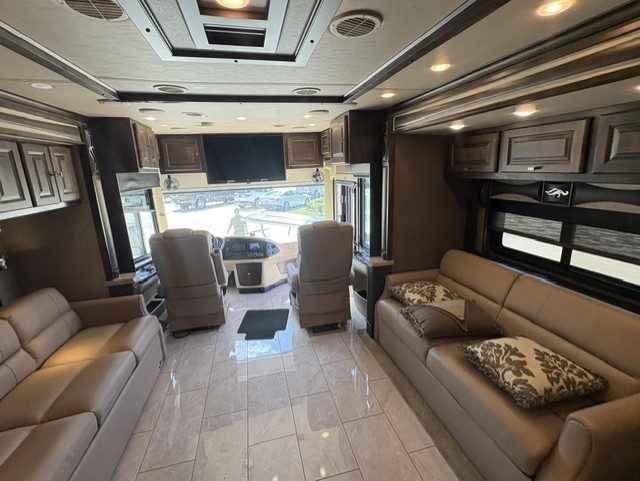 2018 TIFFIN PHAETON 36GH - Image 5