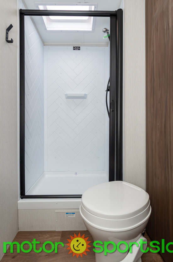 2027 Winnebago Access 28GP - Image 33