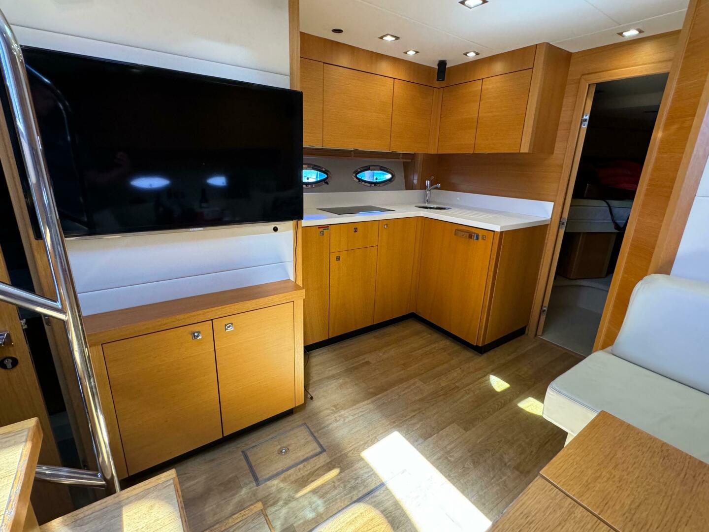 2013 Sunseeker 48 Portofino - Image 23